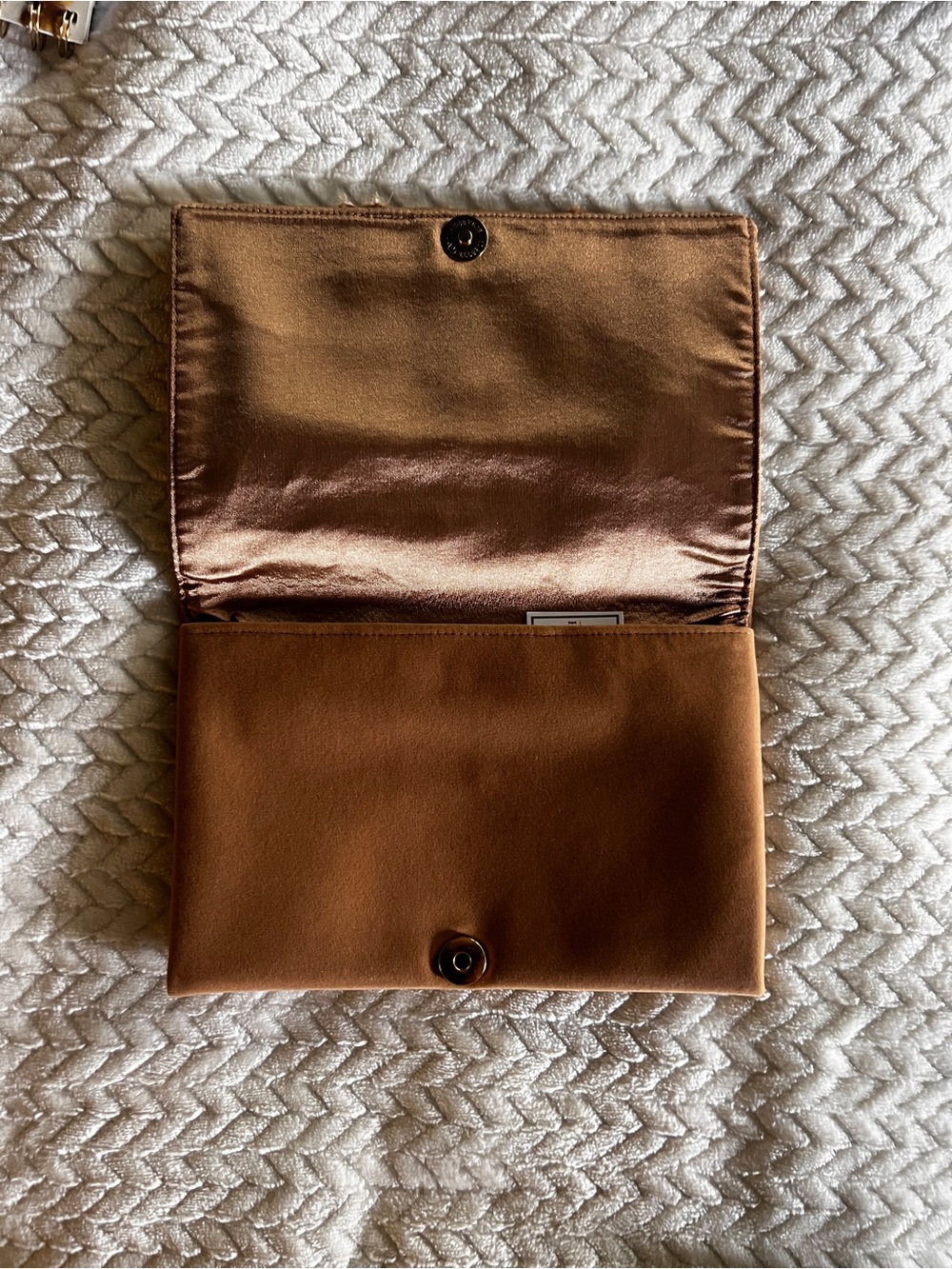Shiraleah Chicago Camel Velvet Floral Clutch NWT - Picture 8 of 16